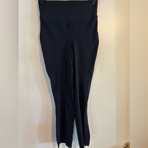 Lululemon Black Cropped Leggings 
Size 4 - 23 inch